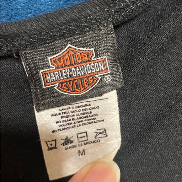 Black Harley Davidson women’s shirt sleeve tee. Skull graphic. - Picture 5 of 7